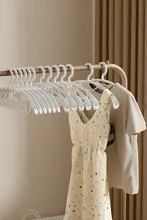無痕ハンガー 家庭用 幅広肩対応 皺になりにくい衣類収納ラック