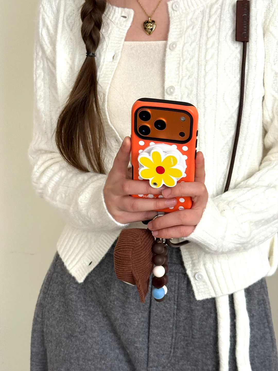 ガジェットマニアックが選ぶ、毎日使える「可愛いデザインのマグネット式スマホスタンド」は？