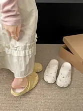 レトロデザインの平底オープントゥサンダル【夏用・女性用・滑り止め機能付き】