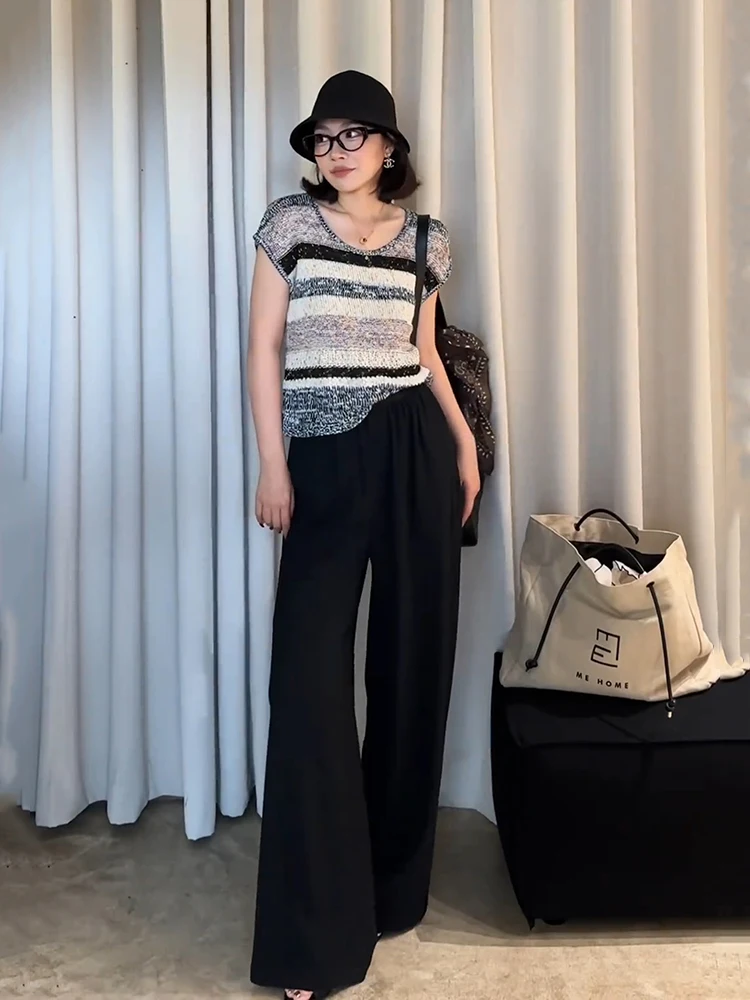 金糸ストライプのカーディガン付きニットTシャツ：通勤風の夏の着こなしを実現