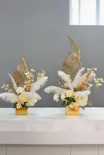 高級感漂う羽毛デスクフラワー【リアルな造花・ホテルやバー、誕生日パーティに最適】