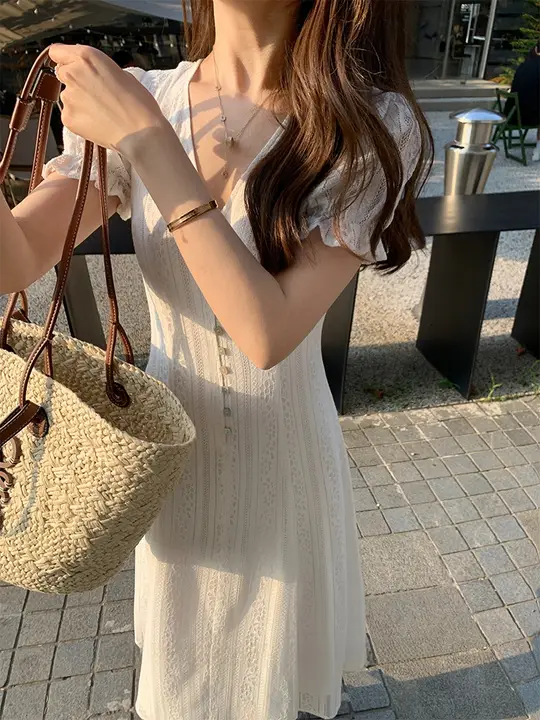 MMENGJA フリルレースのAラインワンピース【白・夏用・ウエストマーク・Vネック・ミディ丈】