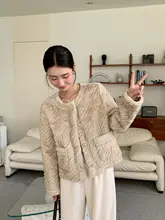 極上の柔らかさのフェイクファーコート【エコファー・羊毛風・ラペル付き】