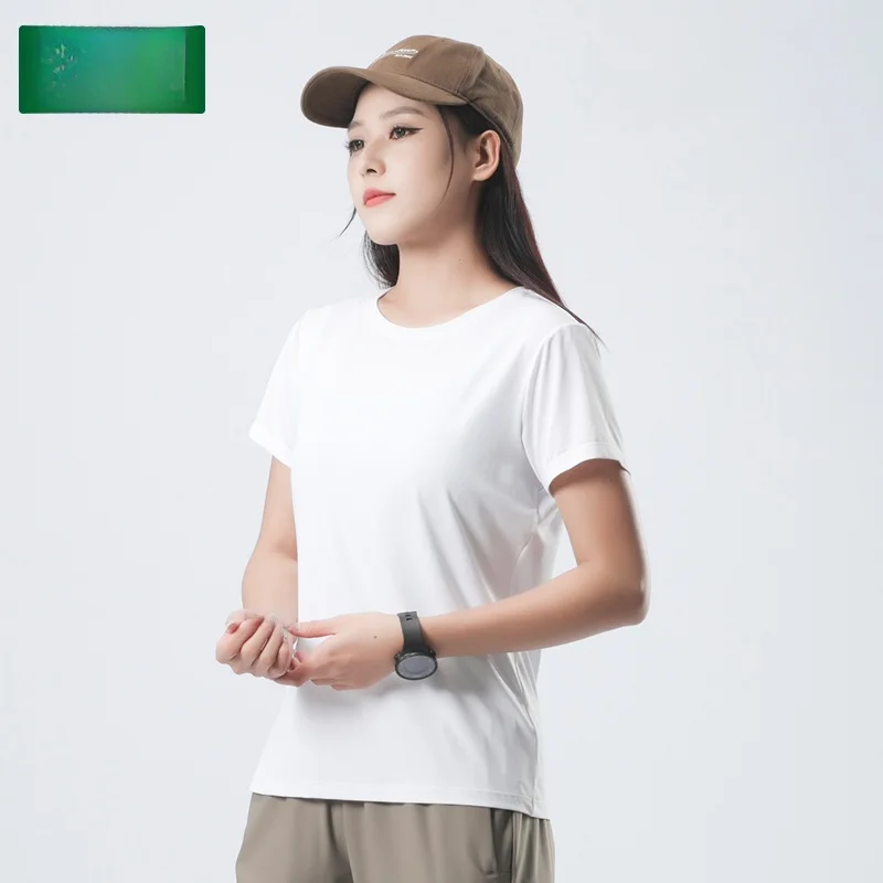大人可愛い服 50代コーデ 完全ガイド｜色・柄・素材の選び方と失敗しないコーデ
