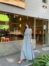 Vネックデザインのリボン付きウエストタイトキャミワンピース【夏用・青・Aライン・ロングドレス】