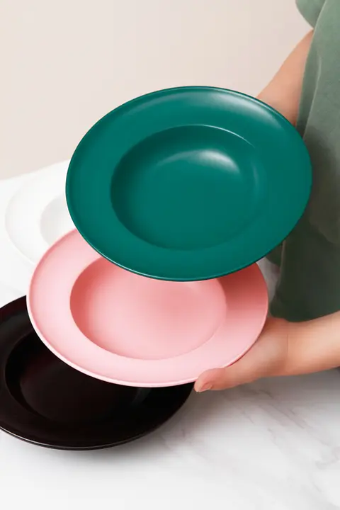 北欧デザインの陶器製パスタプレート【丸形・サラダやスープ用】