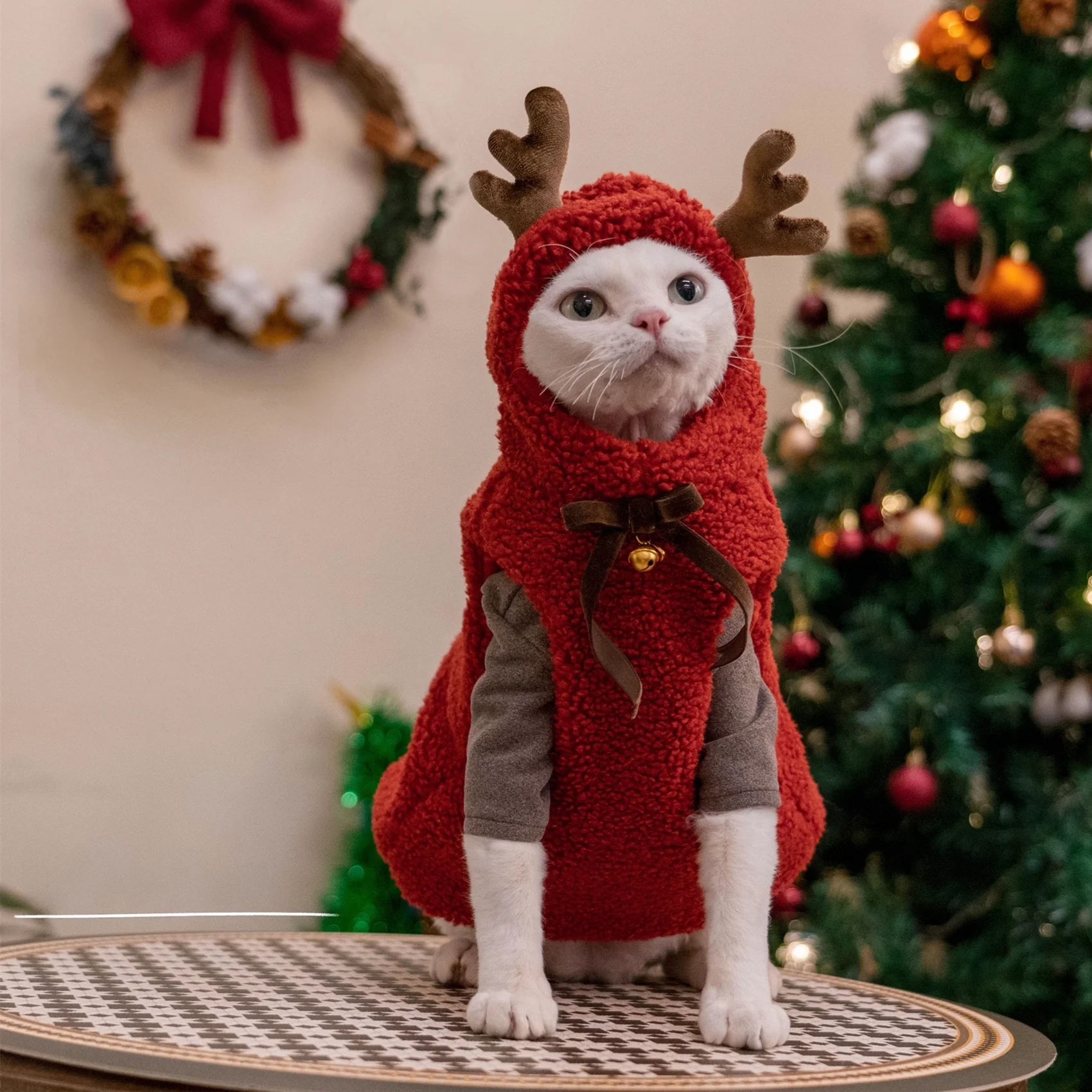 一人暮らしに適した猫の冬用あったかベスト【加厚保温・鹿デザイン】