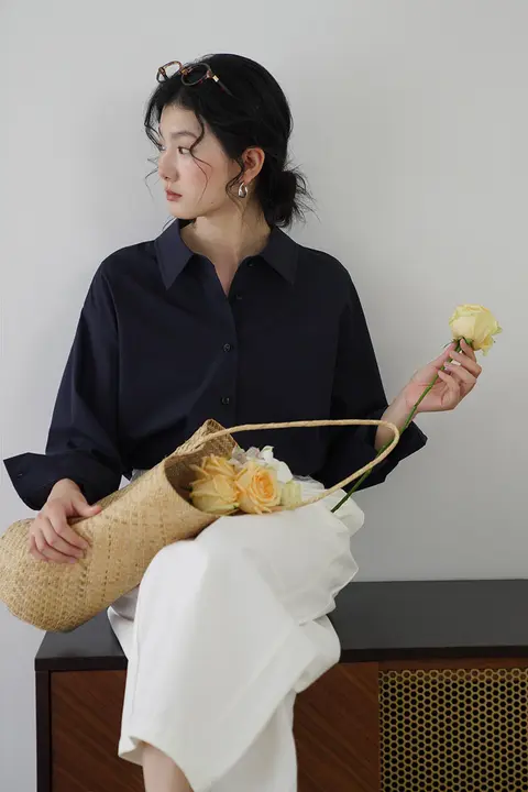 おしゃれなデザイン！フレンチスタイルの襟付きシャツジャケット【シワになりにくい】