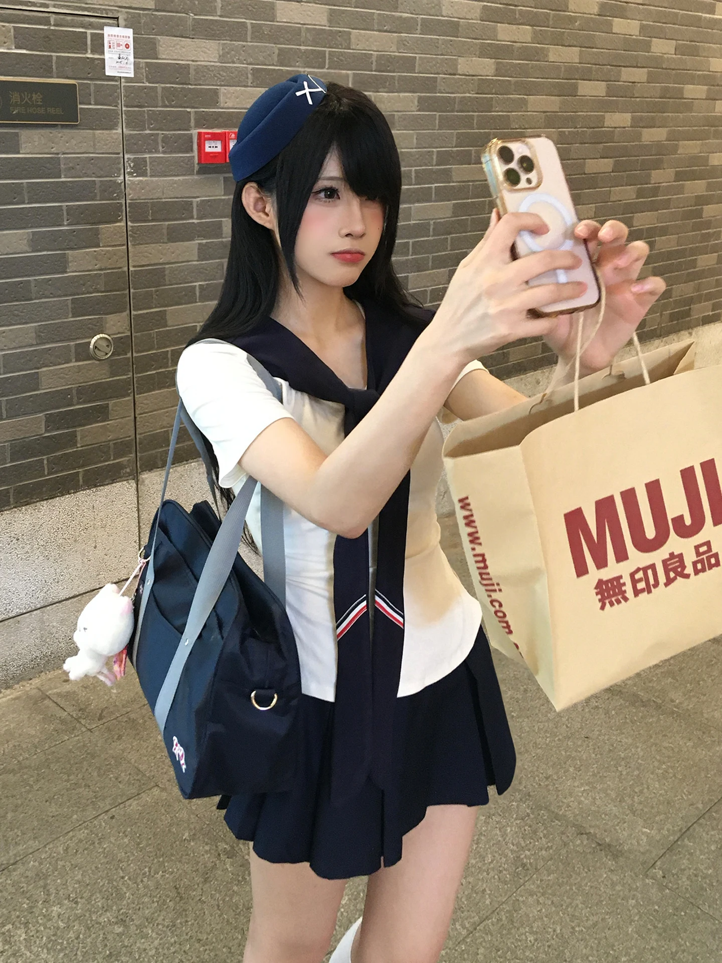 「tシャツ リメイク ワンピース」にすべきは、この1着？航海少女風のセーラー襟Tシャツが実は最強の選択肢