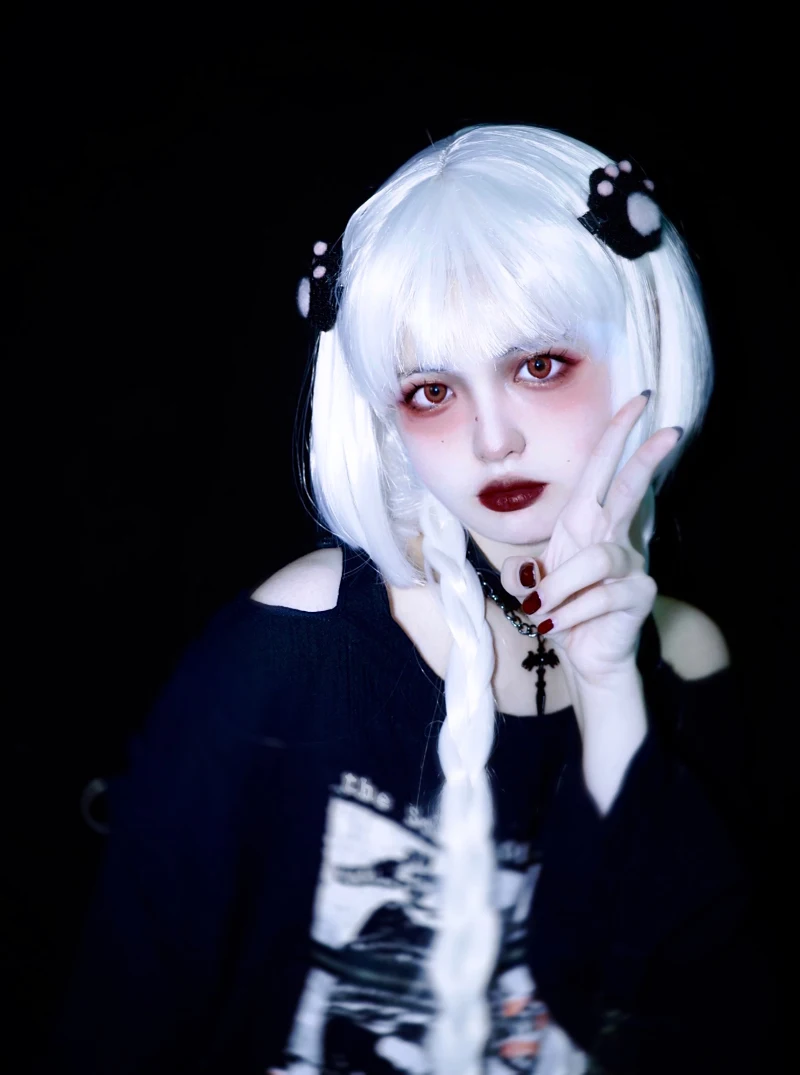 オリジナル手作り毛糸の猫爪ヘアクリップ：黒猫向けフワフワダークテイストアクセサリーの実用性と選定基準