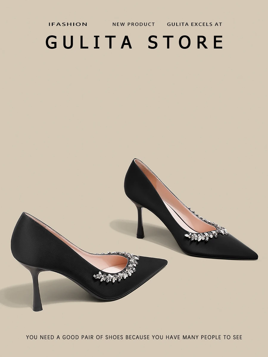 GELITA ブラック パンプスは細ヒールで日常通勤に最適なデザインか？