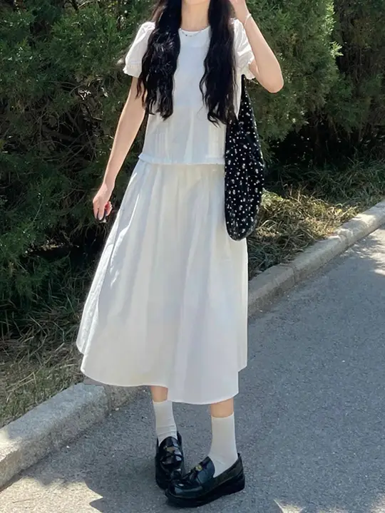 白色ワークスタイルのハイウエストジャンパースカート【フレンチテイスト・女性用・ミディ丈】