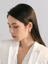 個性的なデザインのパールイヤリング【上品で美しい】