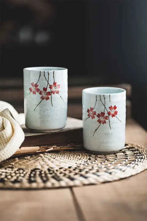 美しいデザインの手描き陶器マグカップ【家庭用・高品質・個人用】