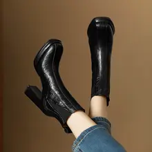 極上の柔らかさのショートブーツ【防水・粗ヒール・ブラック・羊革】