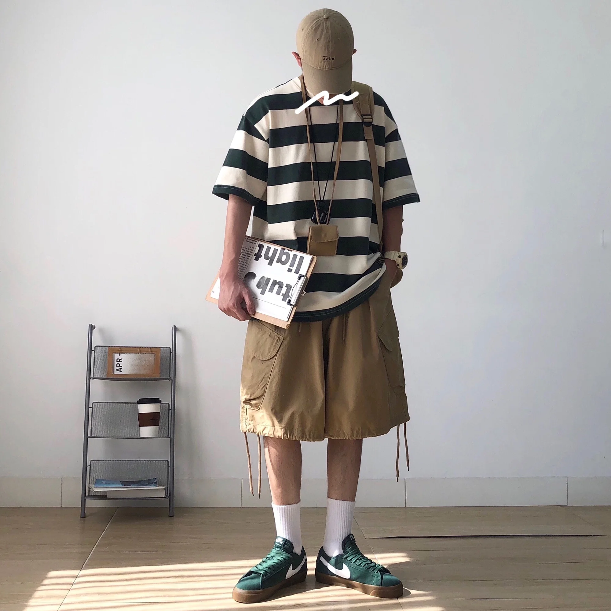 RICHMAN 夏用メンズレトロストライプTシャツ：20代男性のスマートカジュアルスタイルに最適な日系レトロデザイン