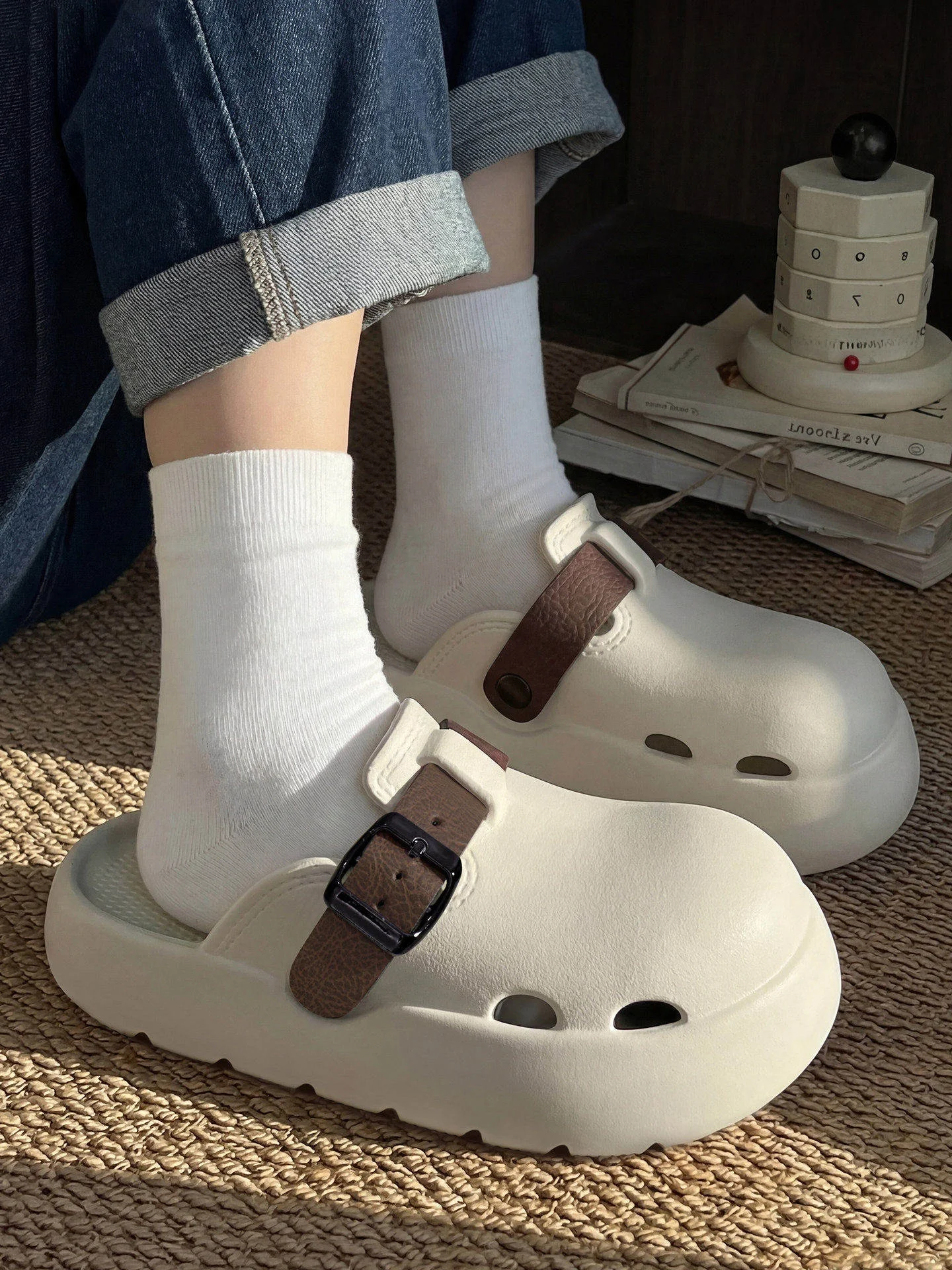 女性用アウトドアウェーダーシューズ：厚底・通気性・水陸両用の夏用モデル