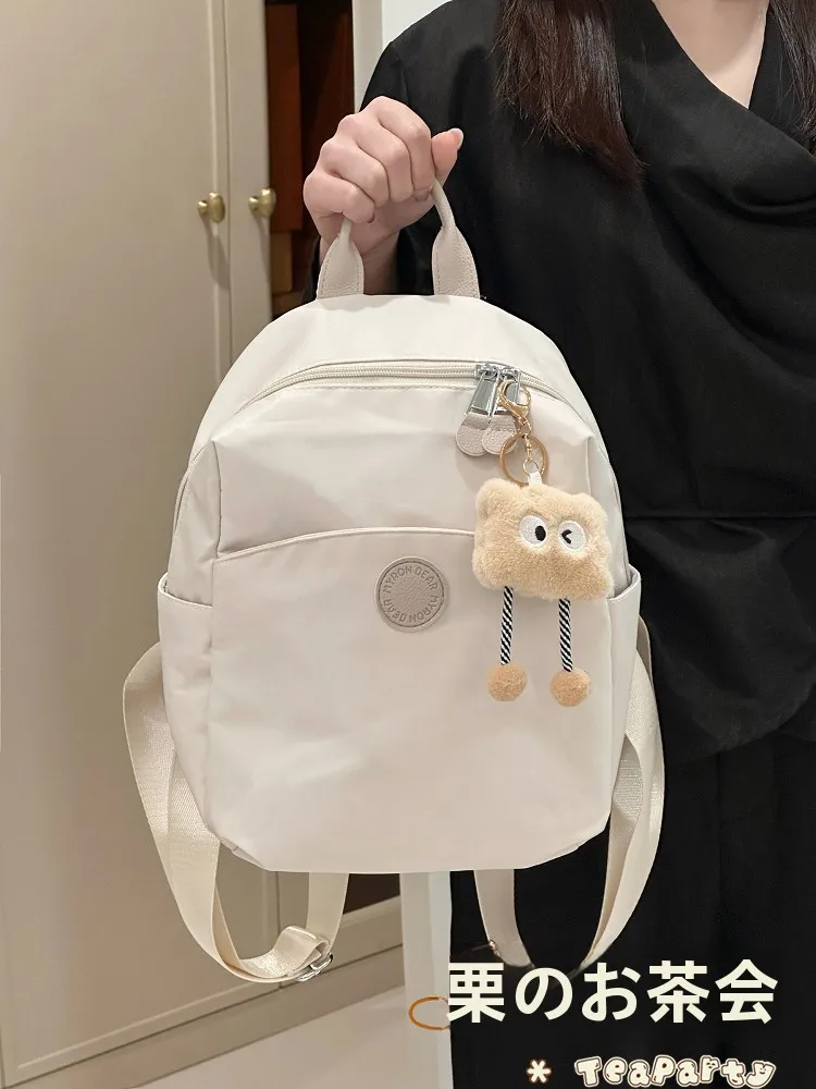 2泊3日旅行用リュック 女性向け 軽量で通気性の良いシンプルデザイン