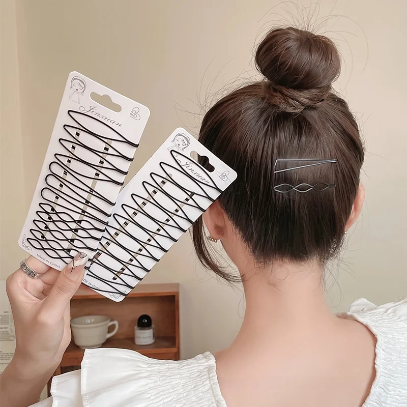 黒のヘアクリップで崩れにくいコテなしアレンジを実現する方法