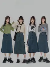 デザイン感のあるハイウエストデニムスカート【春用・スリット入り・ミドル丈・Aライン】