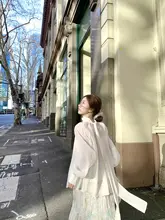 柔らかく軽やかな雰囲気！後ろリボン付きバルーンスリーブシャツ【カジュアル・コーディネートしやすい】