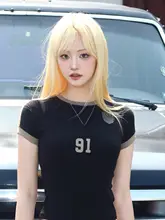 黒のカジュアルスポーツスタイル パフスリーブプリントTシ  ャツ【セクシーショートパンツ・夏用】（セットアップ対応）
