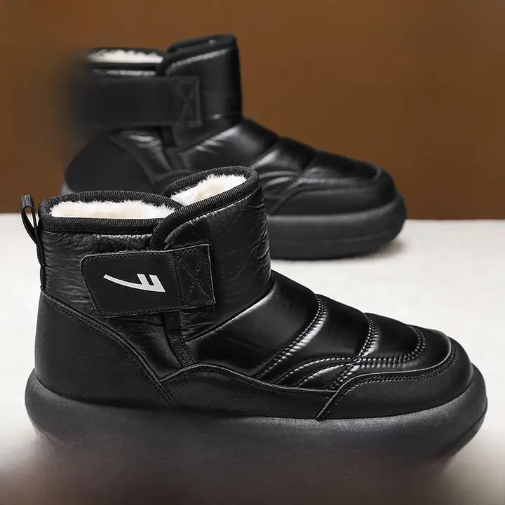 防寒対策バッチリ！防滑設計の厚底冬用メンズ雪靴【加熱保温・極上の柔らかさ】