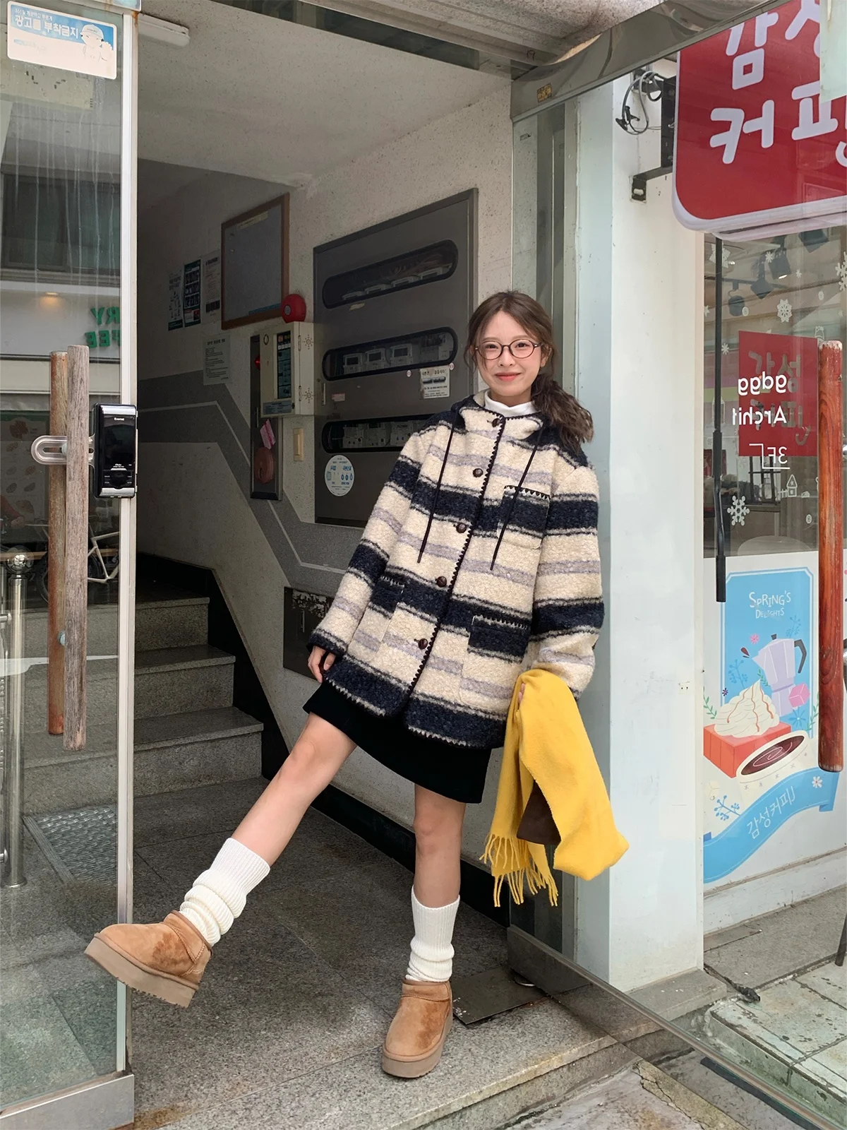 40代の冬にぴったりなネイビーコートは、どんなスタイルがおすすめ？