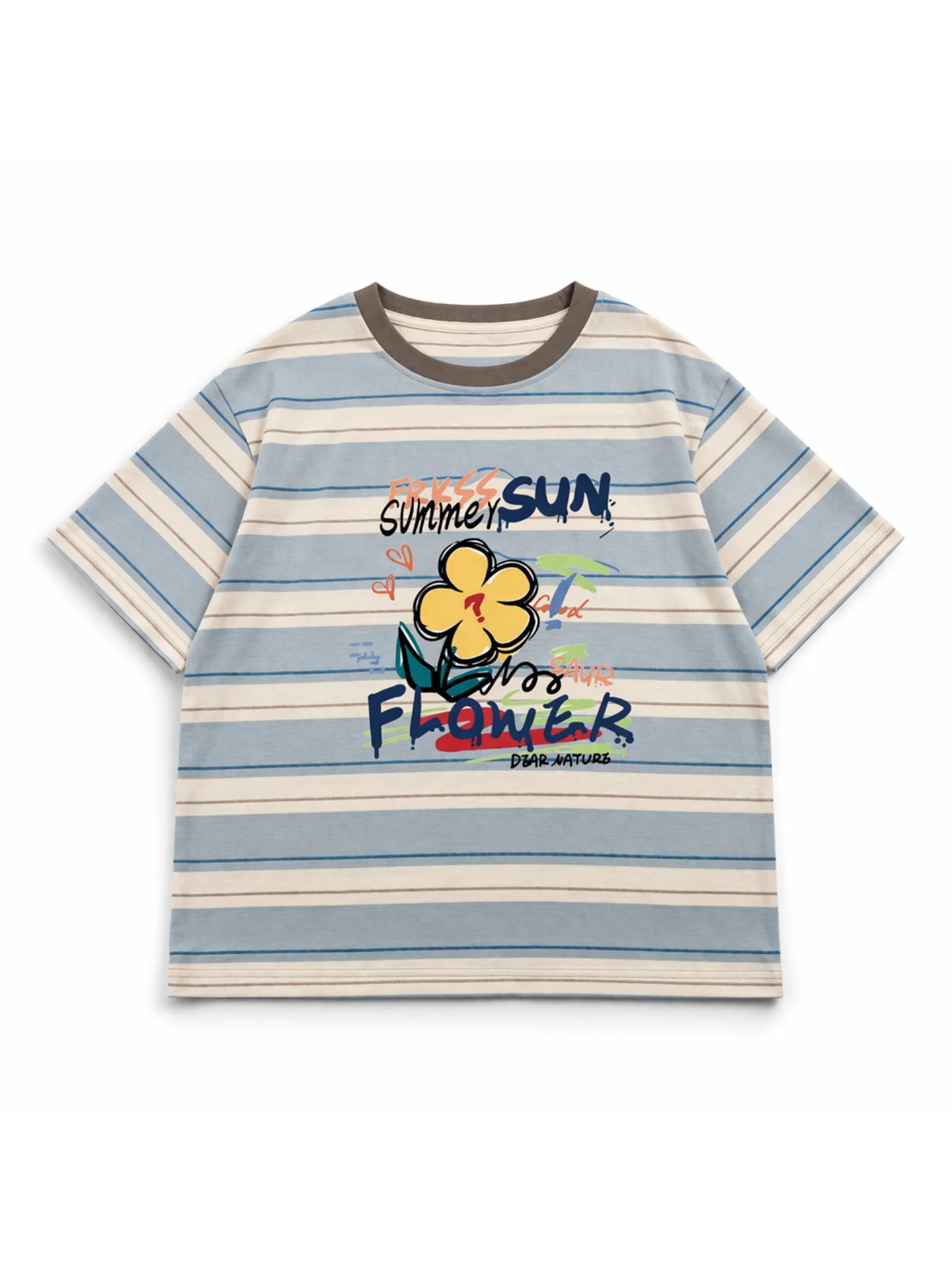 大きいサイズのラウンドネックストライプTシャツ：インナーとしての機能性と季節適性