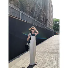 涼し気で快適な背負い式リネンオールインワン