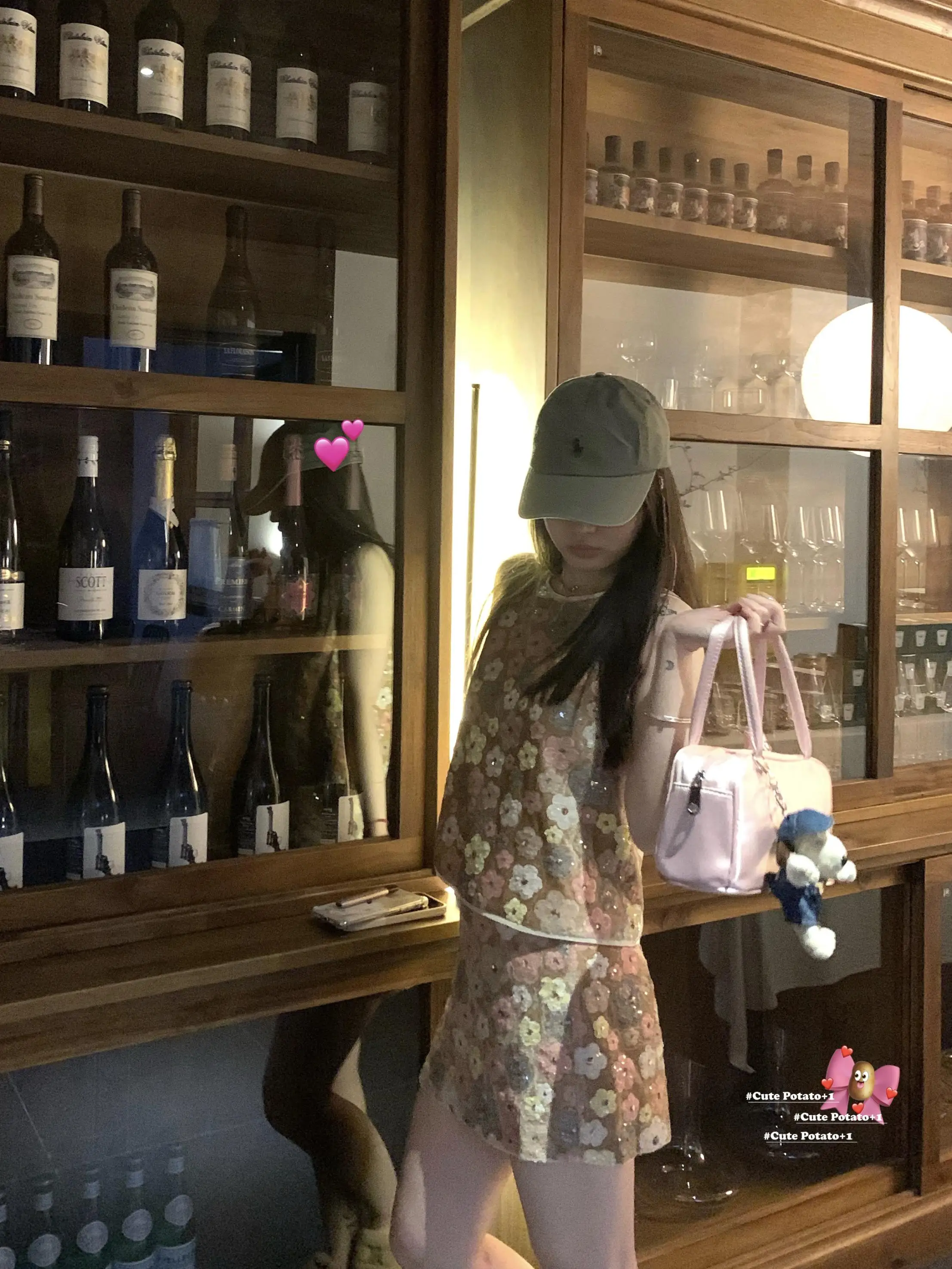 清楚系ファッションは、本当に「シンプル」なのか？その本質をこの1着で解き明かす
