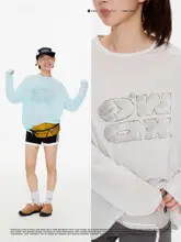 軽量で通気性抜群なサマーUVカット長袖Tシャツ【女性用・ヨガ・運動用】