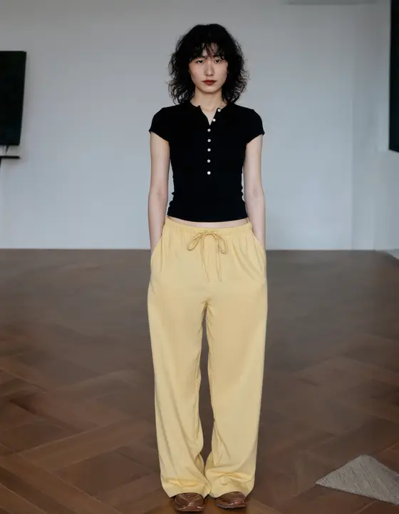 ハイネック短袖タイトフィットストレッチコットンTシャツ