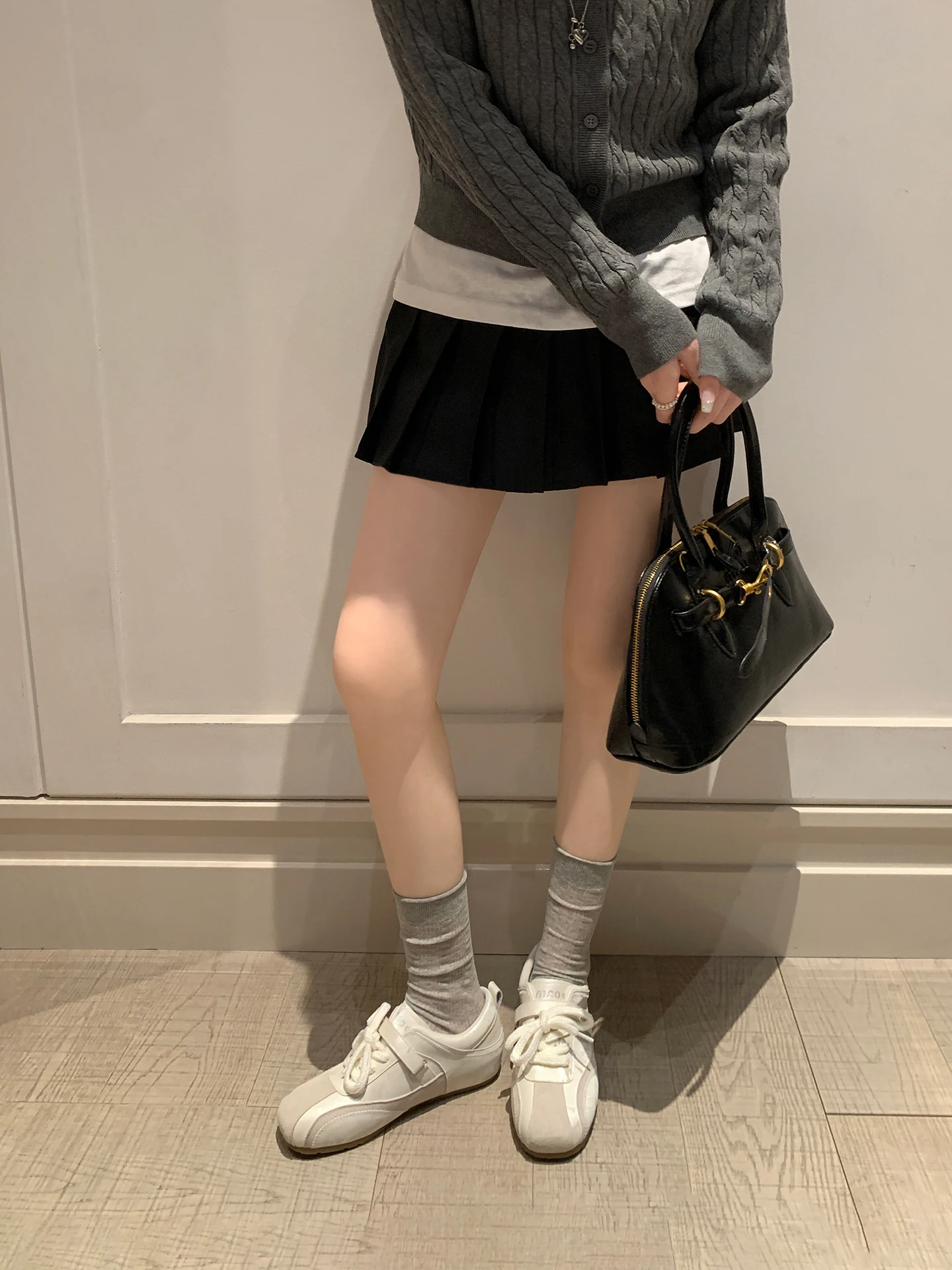 内増高デザインの女性用スニーカー：スニーカー レースアップ に必要なフィット感と安定性の実証