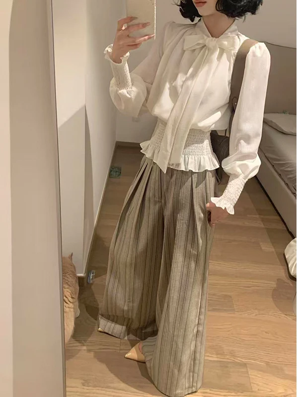 ストライプワイドパンツ：春用高身長向けのクラシックスタイルで脚を細く見せる