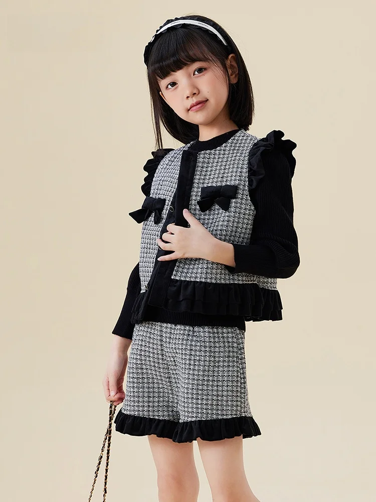 2歳女の子服おしゃれ：秋の新作チェックジャケットとスカートセットアップの実用性と選定基準