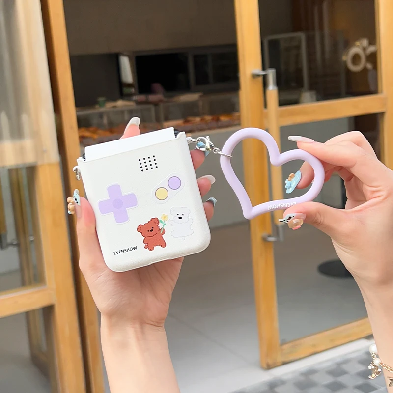 夏にぴったりなスマートフォンケース：ストラップ付き小清新デザインの全包タイプ