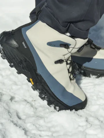 防寒機能付きアウトドア雪用ハイキングシューズ：eVent素材とMEGAGRIP外底の実用性解析