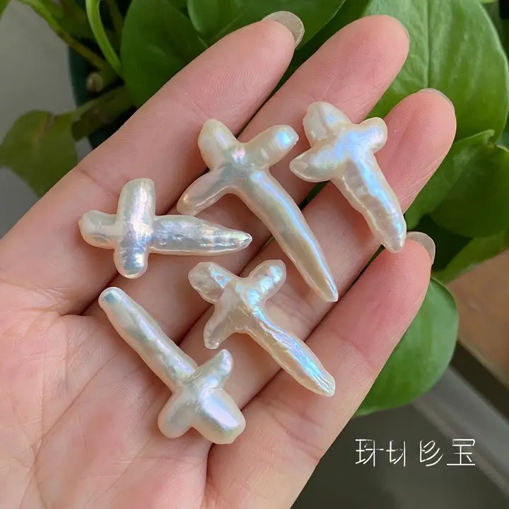 十字架デザインの天然淡水バロックパール【不規則な裸珠・手作りDIY用アクセサリー】