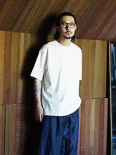 白墨直喷印花の短袖Tシャツ【アーティストコラボ】