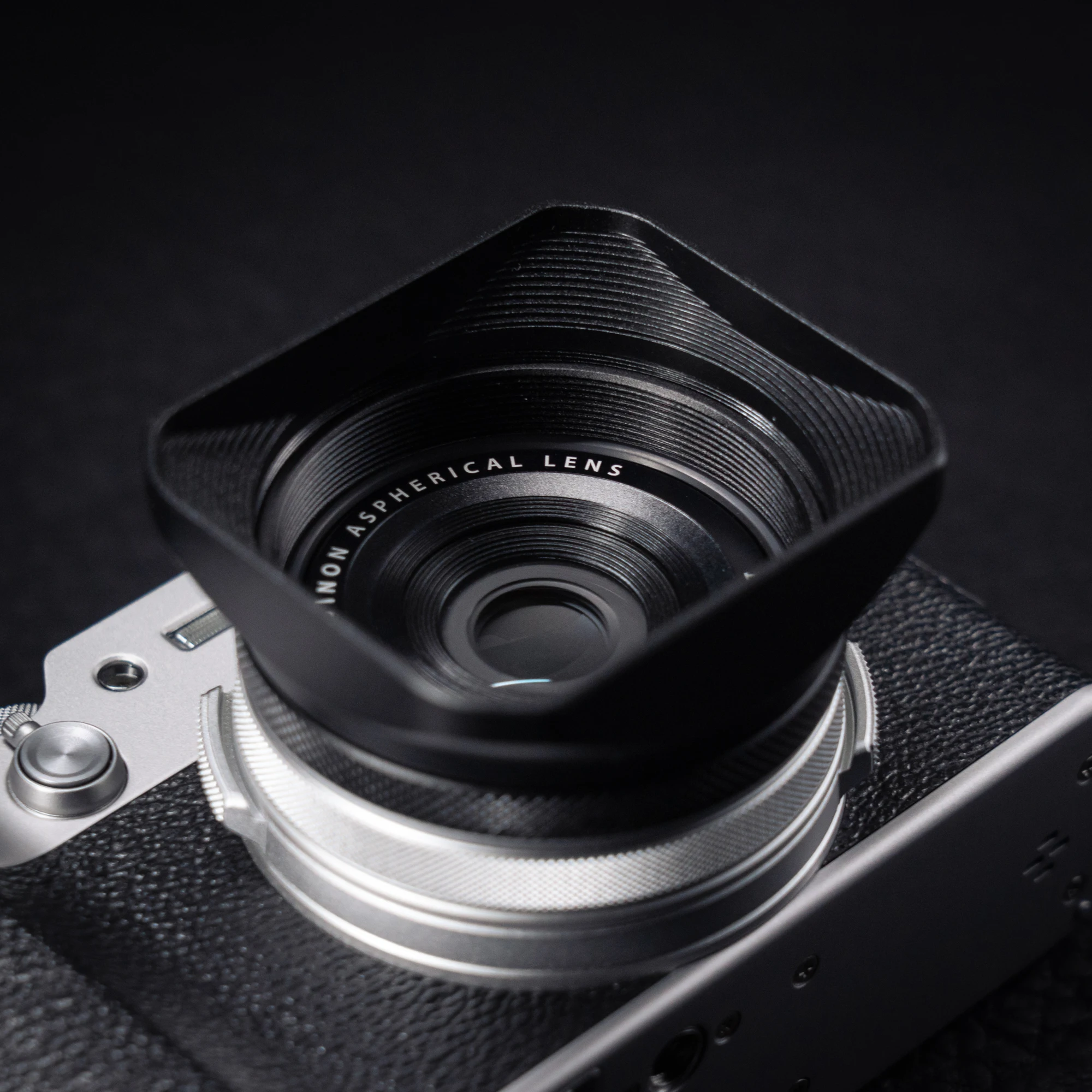 富士X100V・X100VI用角型遮光フード：菱形デザインで汎用性と保護力を実現