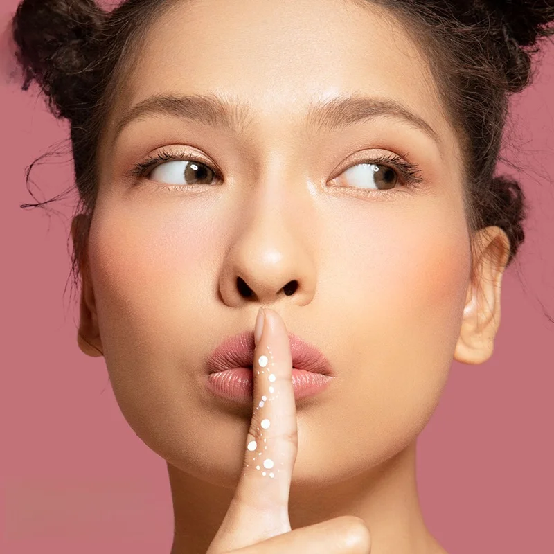 今っぽいメイクに欠かせない「自然なヌードメイク」は、この三色パレットで決める？