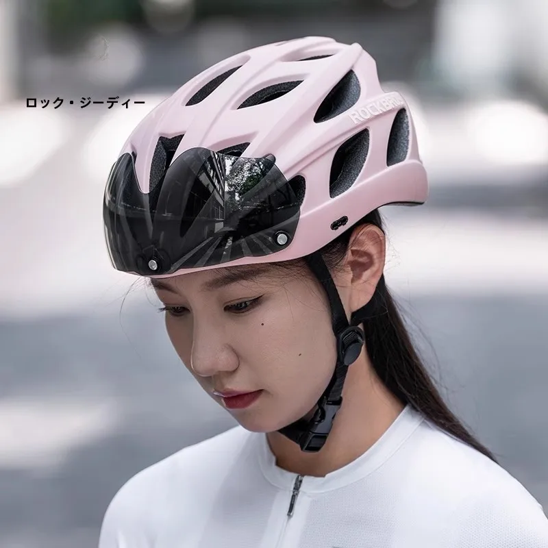 UVカット機能の自転車ヘルメットは本当に必要？その効果と選び方を徹底解説