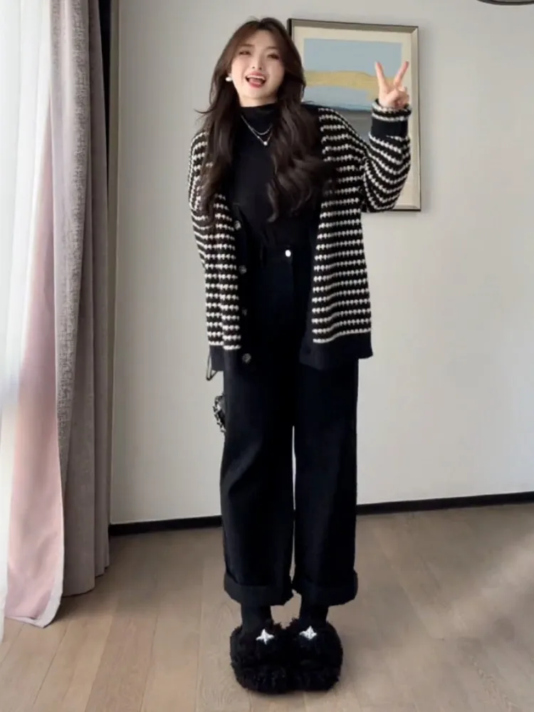 ブラックデニム コーデ 完全ガイド｜体型に合わせた着こなしの秘密