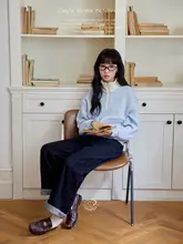 立襟のハーフオープニング カラーブロック刺繍デザインのポンチョ風スウェットシャツ