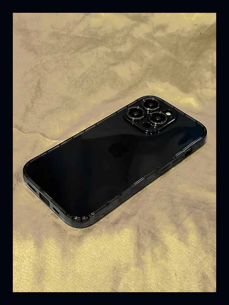 スマホ保護フィルムはどう選ぶ？iPhone 15用の高品質な選択肢を徹底解説