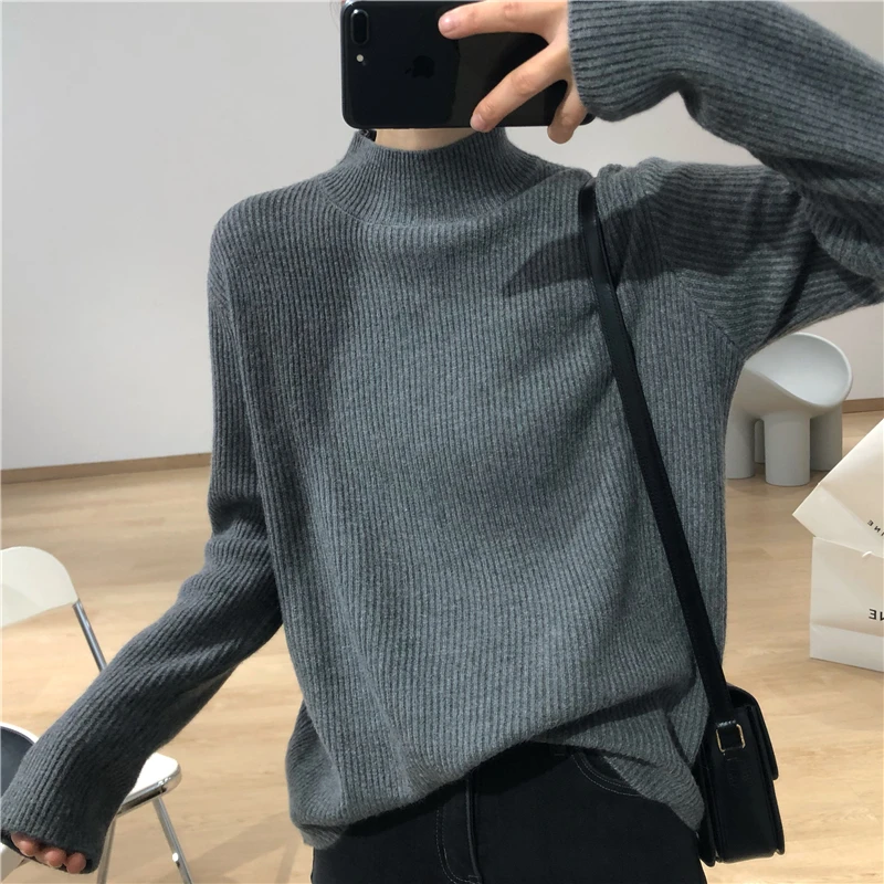 大人可愛い服 40代コーデ 完全ガイド｜心の余裕を演出するハイネックストライプセーター