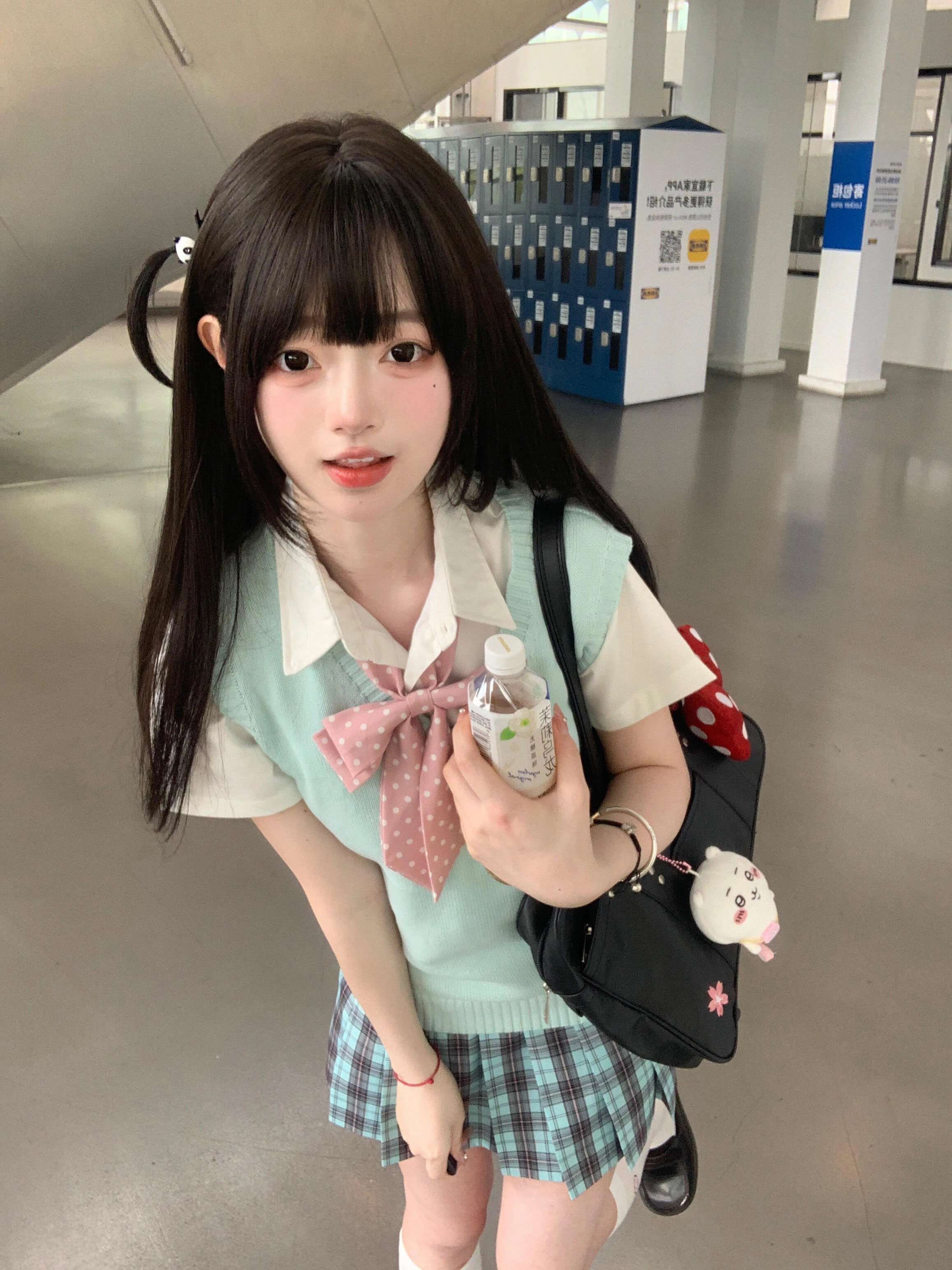 春の服装で迷わない！ドット柄水手服が通勤にも合う理由は？