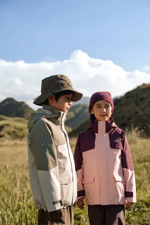 子供用防水ジャケット【三合一・白鹅绒・保温・秋冬用・男女兼用・スキーウェア】（セットアップ対応）