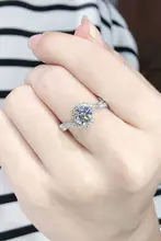 18K金 天使の涙ドロップデザイン モースサナイトリング【シルバー・結婚指輪・プレゼントに最適】